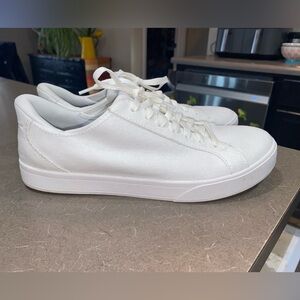 Kizik Irvine hands-free slip-on sneakers in ivory white stretch canvas